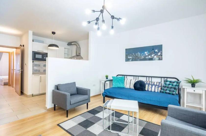 2br & 2balcony By Nw Apartman