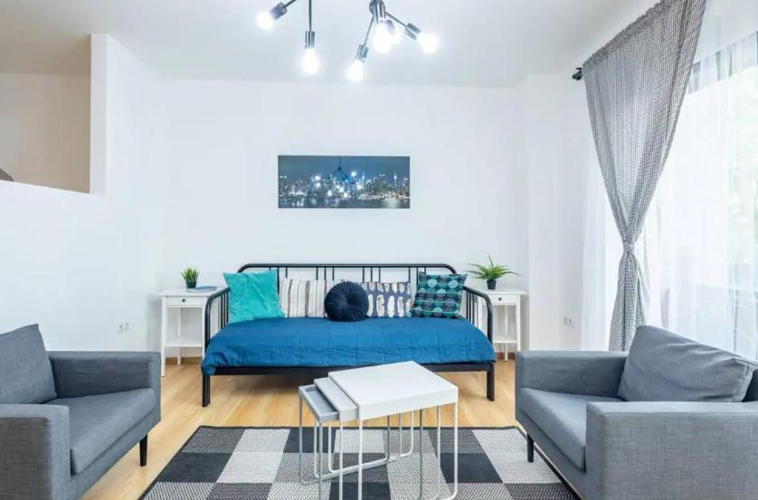 Lejlighed 2br & 2balcony By Nw *